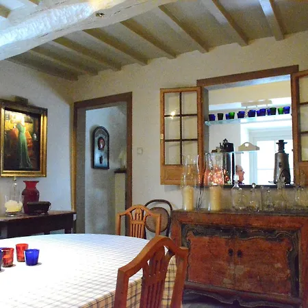 In Near Town Center ビエーヴル