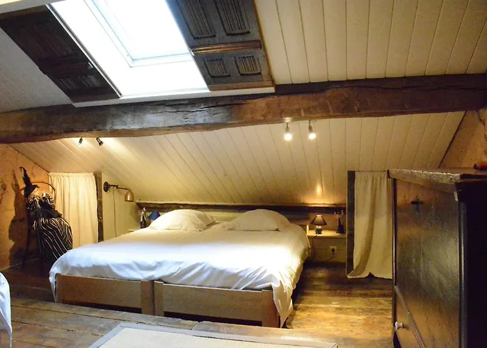 In Near Town Center Prázdninový dům Bièvre